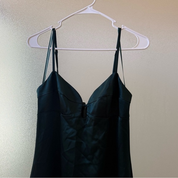 🆕 REFORMATION Sathia Satin Maxi Dress Forest Green Sz 6 - Picture 5 of 11